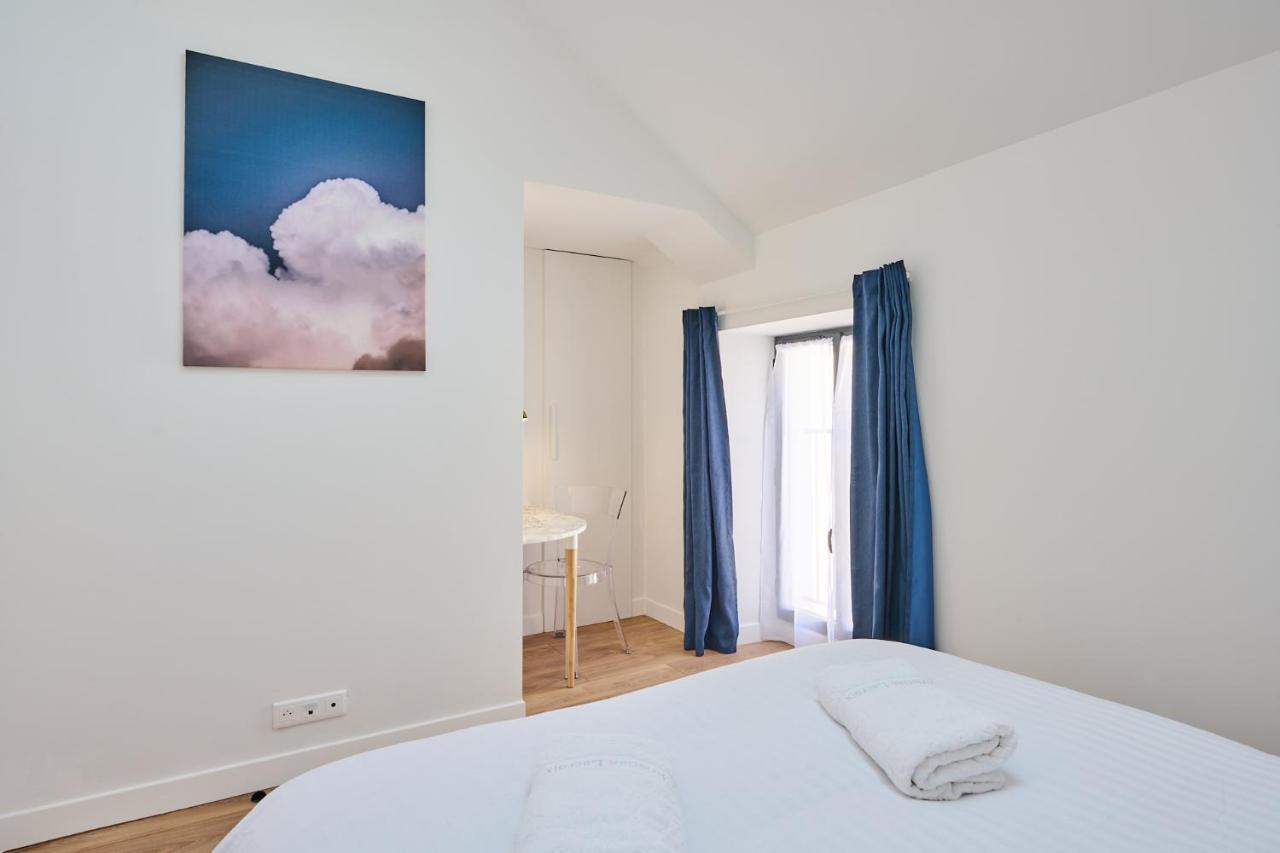 Duplex Standing 7min➤fontainebleau-insead⎮45min➤paris